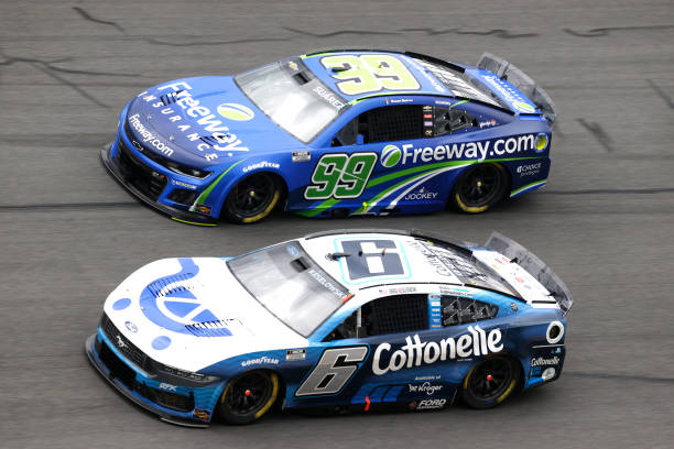 Tow Random tweet media