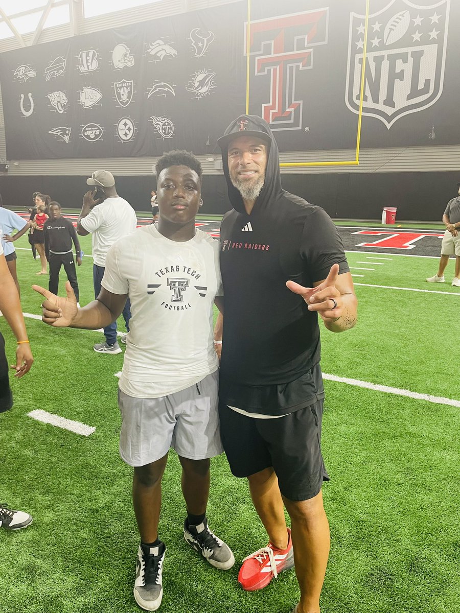 ToreyTJSutton's tweet image. Had a great camp and enjoyed myself @TexasTechFB learned  valuable skills from some great coaches and staff. @CoachZFitch @CoachAhYou @ColeMaxwell33 @JoeyMcGuireTTU @BnanceTTU @Antoinemayssr1 @JeraldJJMays @RecruitVandyFB @9ine0Elite