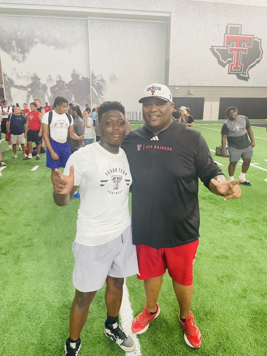 ToreyTJSutton's tweet image. Had a great camp and enjoyed myself @TexasTechFB learned  valuable skills from some great coaches and staff. @CoachZFitch @CoachAhYou @ColeMaxwell33 @JoeyMcGuireTTU @BnanceTTU @Antoinemayssr1 @JeraldJJMays @RecruitVandyFB @9ine0Elite