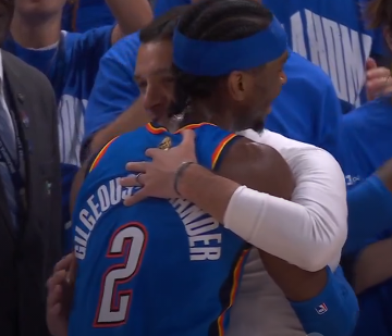 DonRussell0's tweet photo. 🩵⚡️💍 https://t.co/Y8zezhrzWg