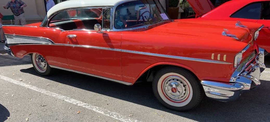 AutosTrucksRods's tweet photo. The 1957 Chevrolet Bel Air Hardtop. One of the most popular classic cars on the road today. The Chevys built from 1955 through 1957 have created a cult of fans, with over 50,000 members in the Classic Chevy Club International. ..See..https://t.co/loqrIcYFcq  #ClassicCars  #chevys https://t.co/ocaXgYFuAf