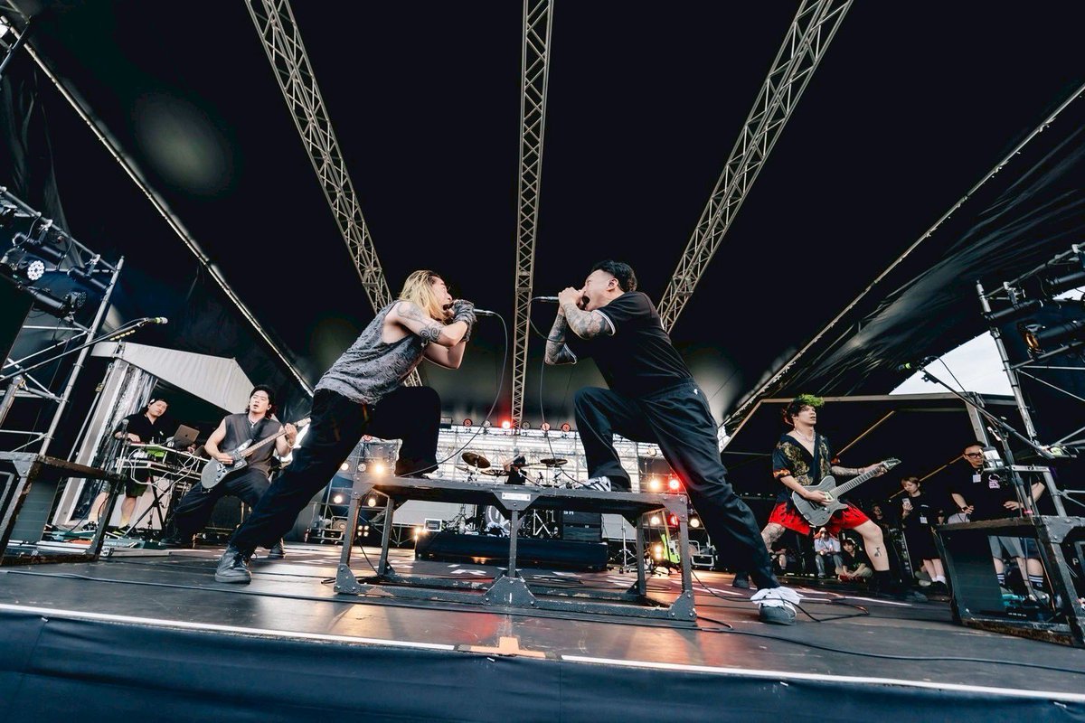 おはよっしゅ
東京と名古屋はもう売り切れるところまで来てるって！油断してると夏の間にソールドしちゃうから気をつけてー！

<a href="/knosis_official/">Knosis | ノーシス</a> x <a href="/SSTPofficial/">Survive Said The Prophet</a>