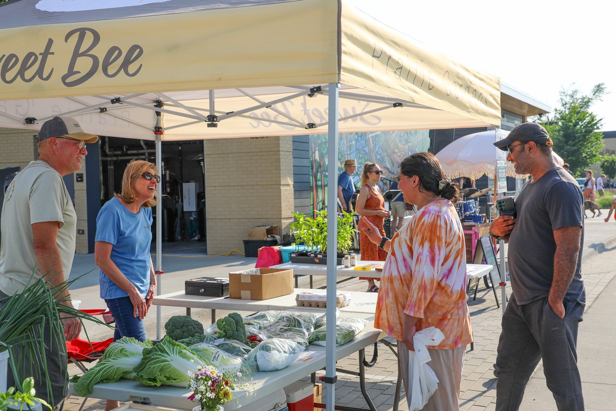Join us at the Johnston Farmers Market tomorrow, June 24, from 4–7 p.m. at the Johnston Town Center! 

Fresh produce, local vendors, and delicious food!

📍 6245 Merle Hay Rd.