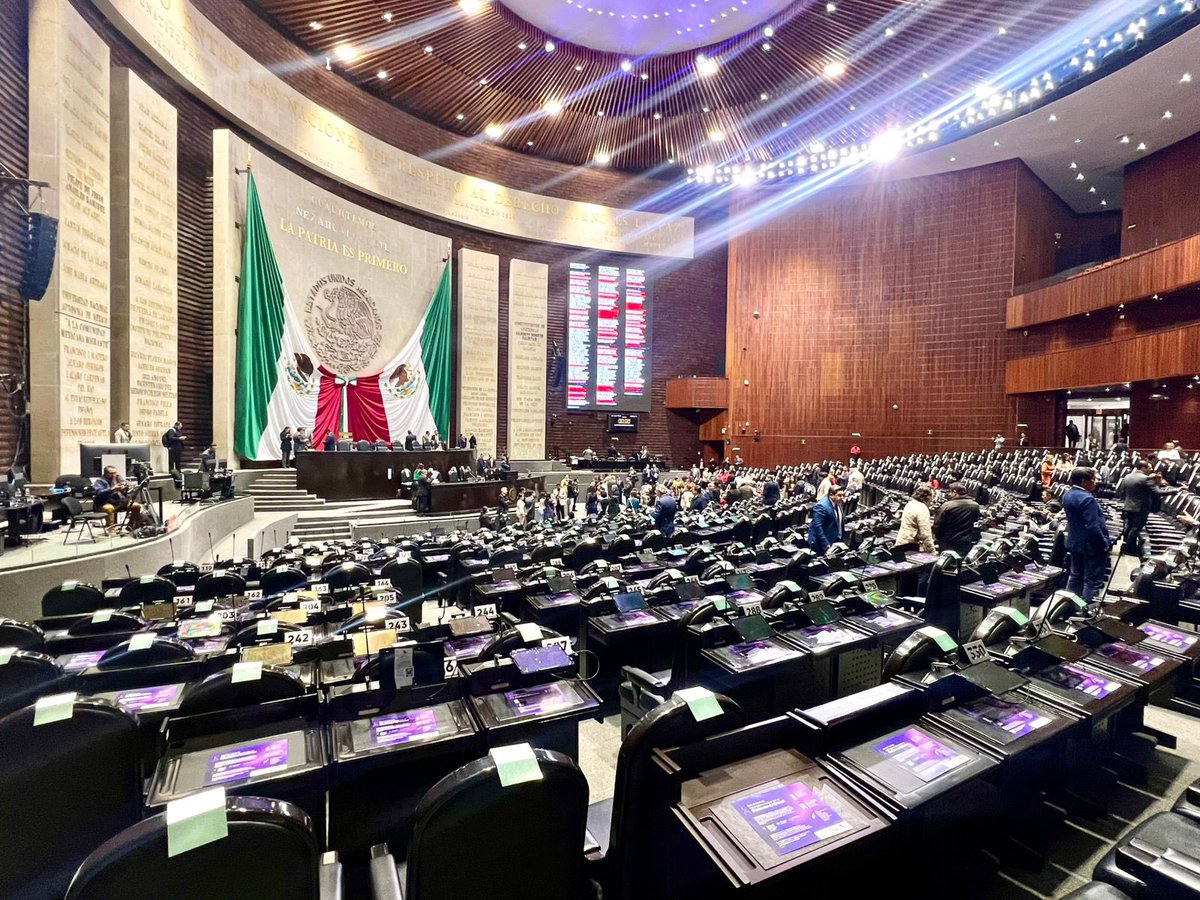 Iniciamos período extraordinario de sesiones en el Senado, derivado del envío de 16 iniciativas de ley enviadas por la Presidencia.

Apoyaremos las que beneficien a los mexicanos y nos opondremos cuando resulten en perjuicio del país.
Estamos listos. <a href="/SenadoresdelPAN/">Senadores del PAN</a> <a href="/PAN_BajaCal/">PAN Baja California</a>