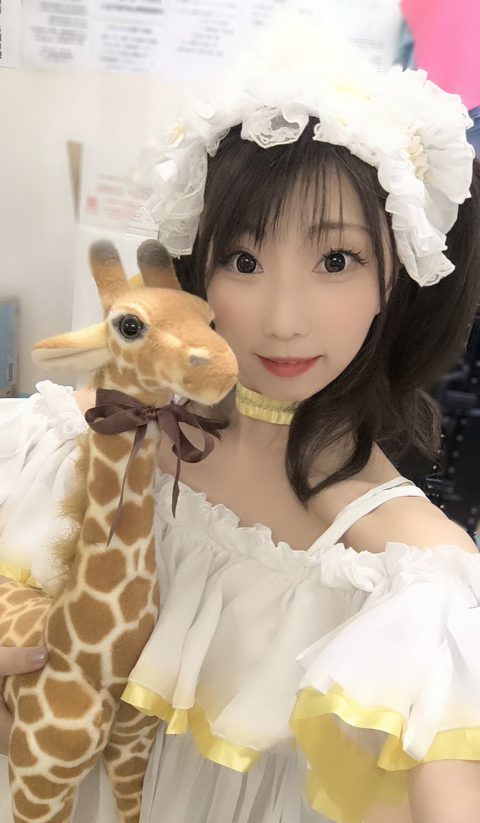 なかなかポストできずな日々すみません〜！
横浜ロック座今週も楽しく過ごさせてもらってありがとうございます☺️
今週でラストの🦒さん、ストーリーが難解ですが衣装など可愛いので楽しんでもらえたら嬉しい気持ちです🫶
選曲もお気に入りたちなのです🎶