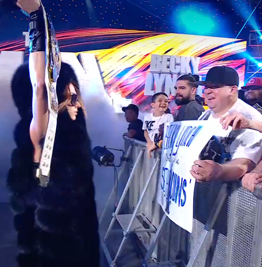 SubToSlamX's tweet image. #WWERaw