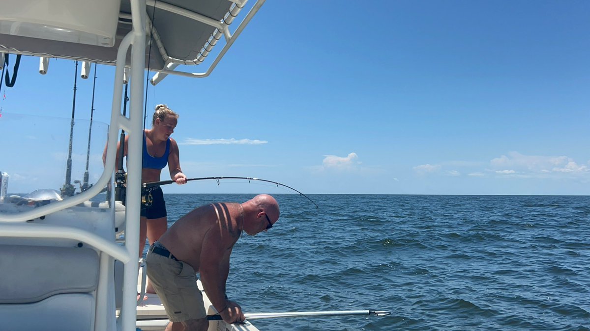 HMHudson_10's tweet photo. Nice day on the water! ❤️ living on the coast! @emma_hudson4 @Hudson4Sean https://t.co/EsTIJvw9lP