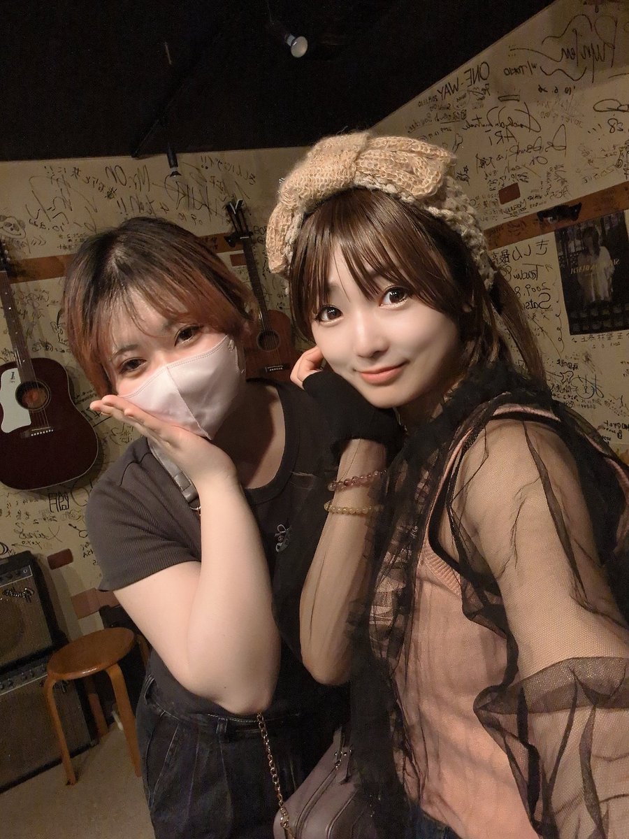 hisaeecholove's tweet photo. おはようございます🐔4度目群馬県？！きしんマスターがお元気で何より。毎回黄色い声援を浴びるキタオさん。毎回来て下さるお客様♡新しいお客様とも出逢えて演者様にも出逢えて今回も最高グンマー。マスターが今度いつする？と毎回アポを→11/14に決定！えーそんなに会えないの？と笑  嬉しい😂 https://t.co/WPANcLCjJK
