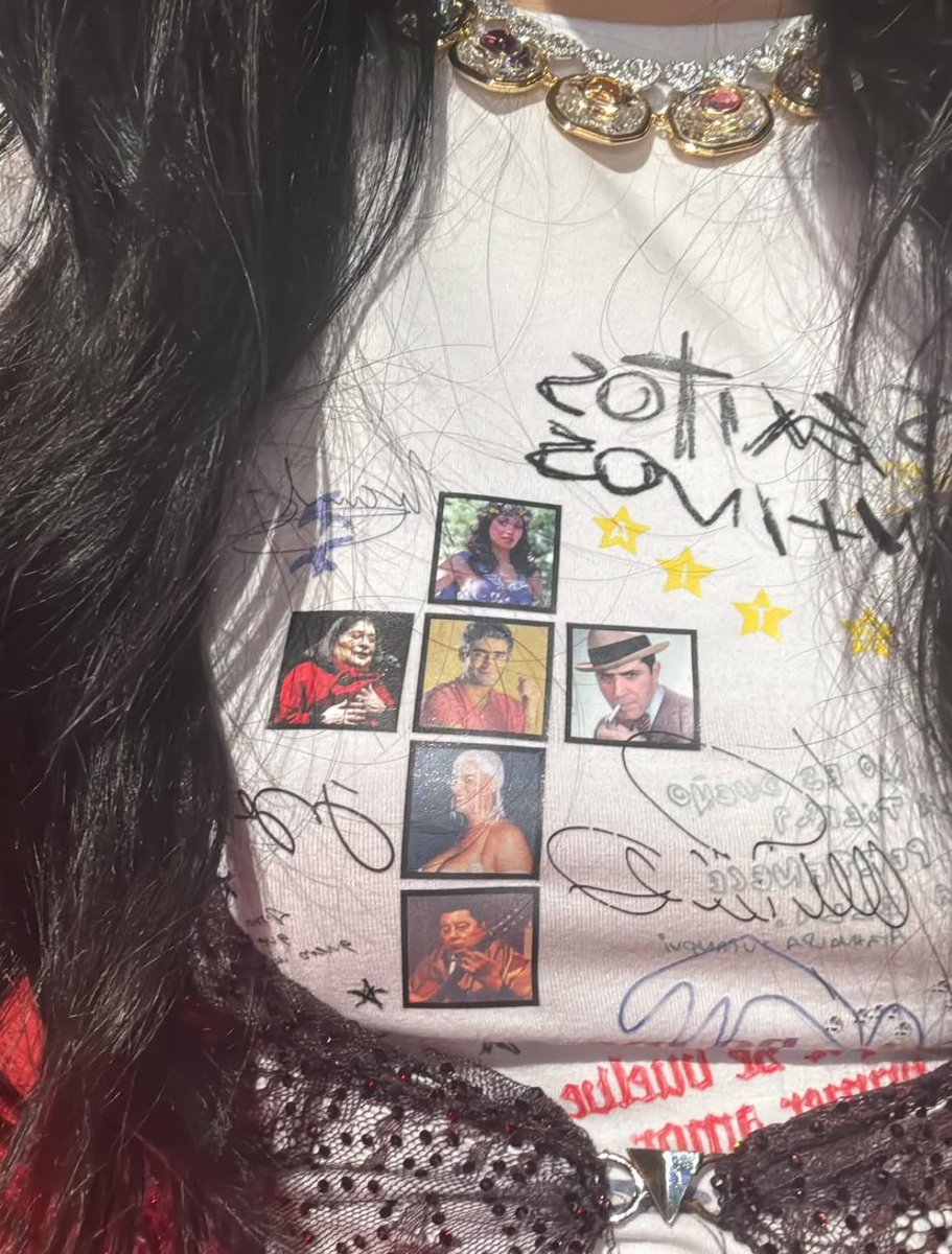 que esta remera haya sido el primer outfit del programa es totalmente cine 🚬

#LaVozArgentina