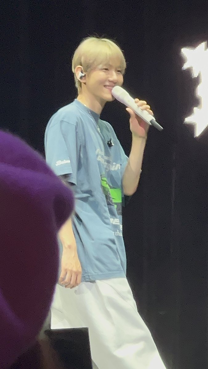 WHAT THW FUCK BAEKHYUN IS REAL