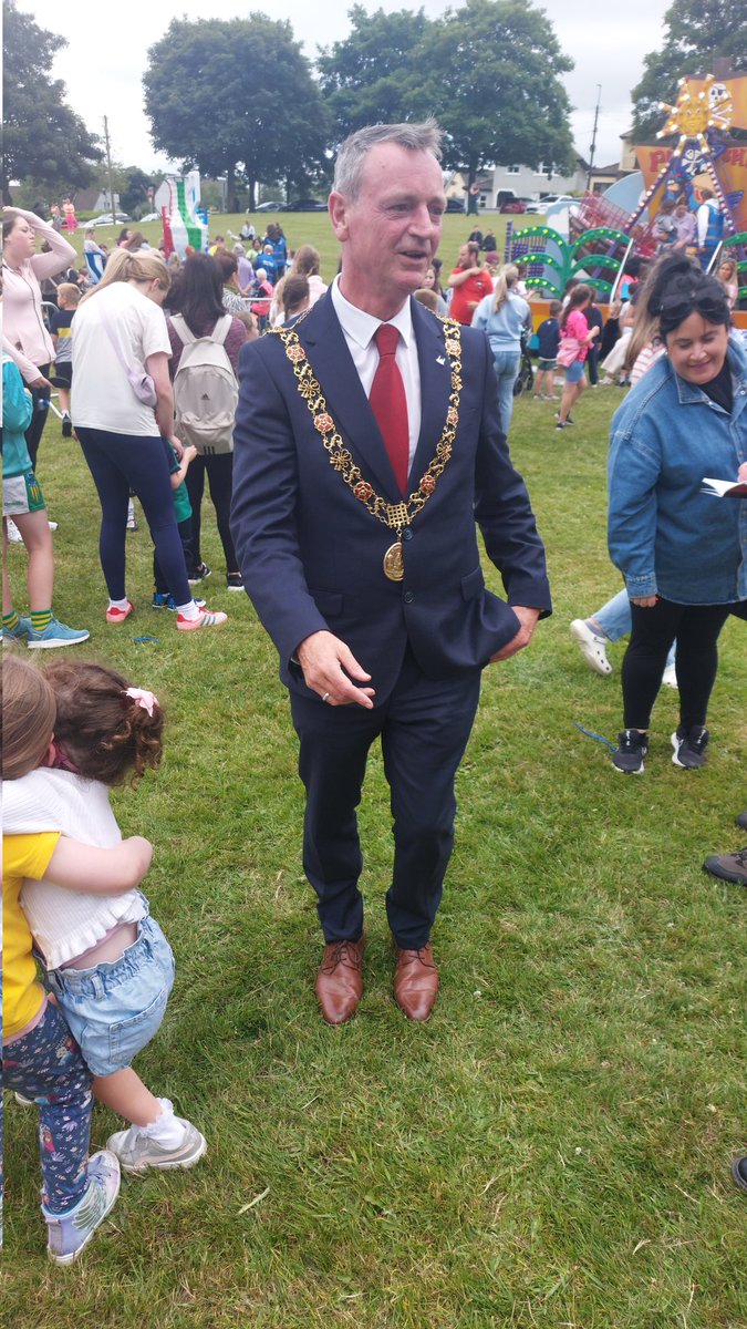 Superb "Non-Fire Night" event in Iona Park, Mayfield, tonight. Brilliantly organised and run. Well done all. #community