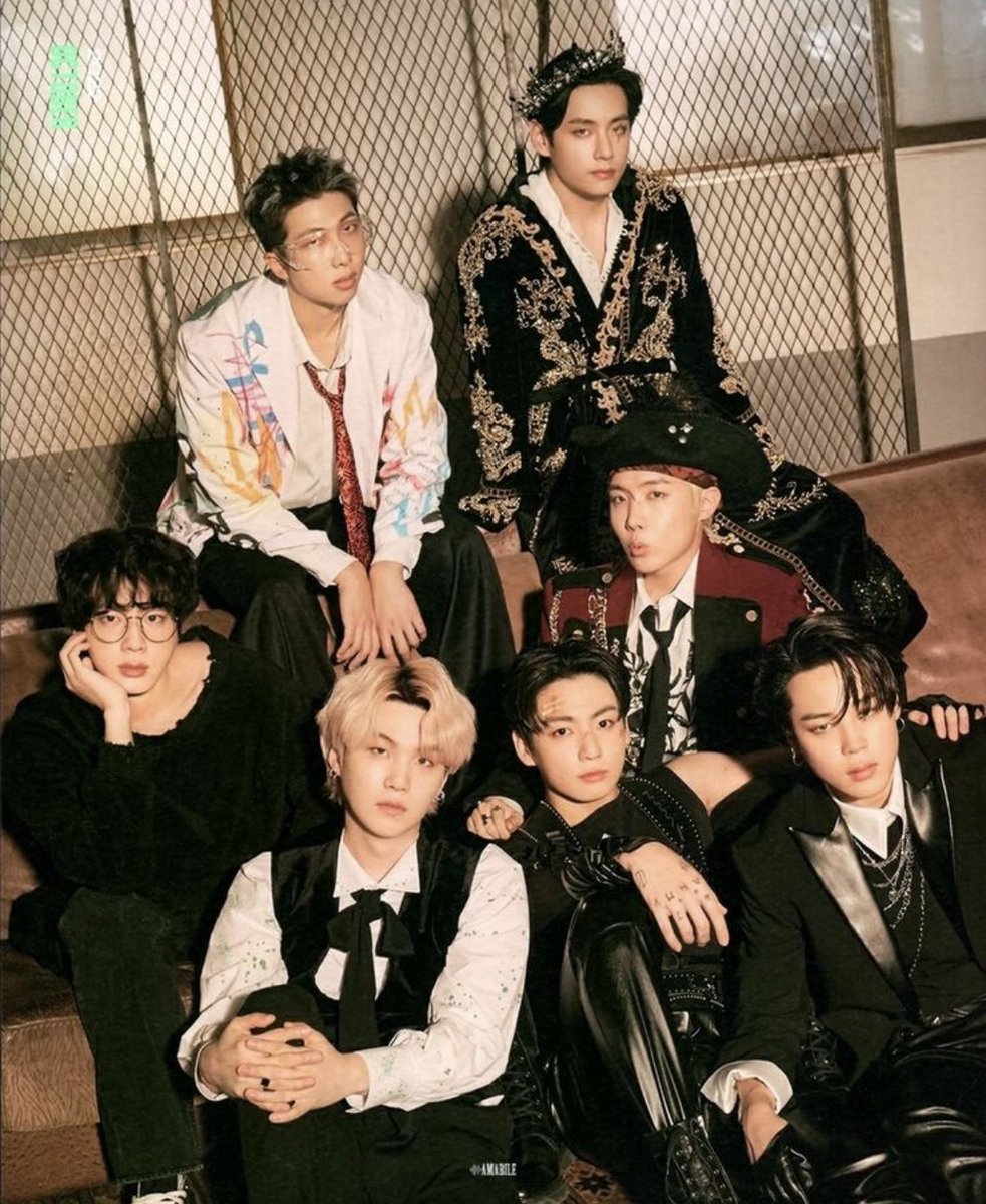 tksovers's tweet image. Blood Sweat &amp;amp; Tears, DNA, Fake Love and Run have been certified RIAA Platinum in the US.

— Black Swan, ON, Permission to Dance, Spring Day and Save Me have been certified RIAA Gold !!