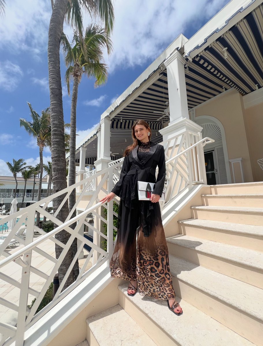 Tristan_Prepper's tweet photo. RVSP in black ! Black asymmetrical lace blazer with a chocker lace top. Black Italian silk pants with animal print. Handbag by Kent stetson #delraybeach #delraydda #florida #SummerSolstice #fashion https://t.co/EnEUs9z3C9