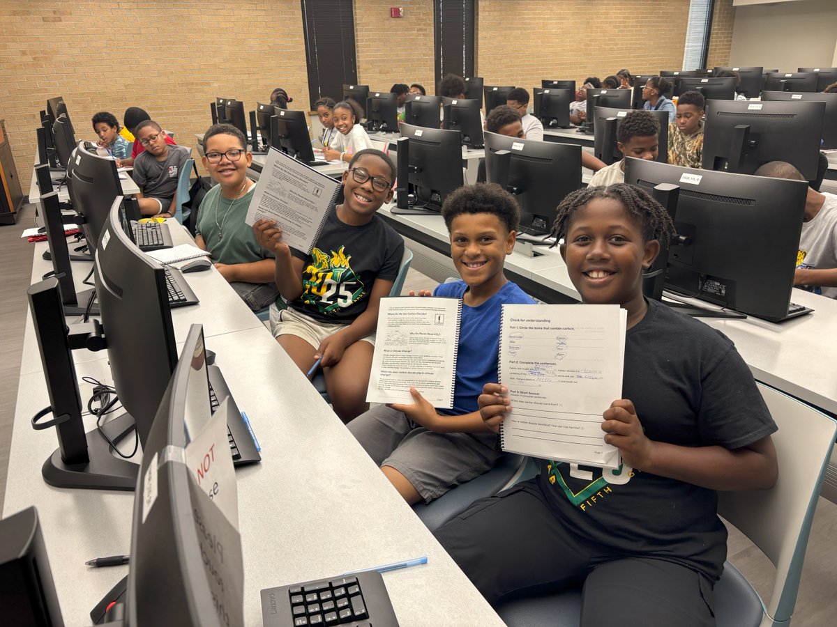 SouthernU_BR's tweet image. We’re excited to kick off the College of Sciences and Engineering’s Carbon STEM Camp with nearly 100 middle and high school students! Special thanks to @ExxonMobil and the Tapia Center for making this experience possible! More: bit.ly/44iScQ5.
#WeAreSouthern #STEM