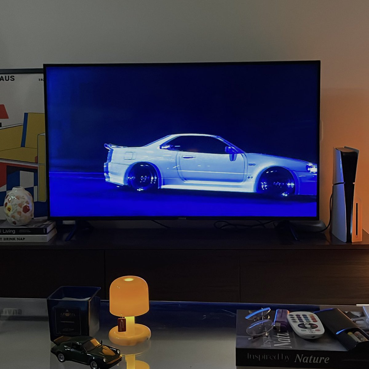 NOJ4i's tweet photo. 🎮🎧🖤 https://t.co/06RDtogfk4