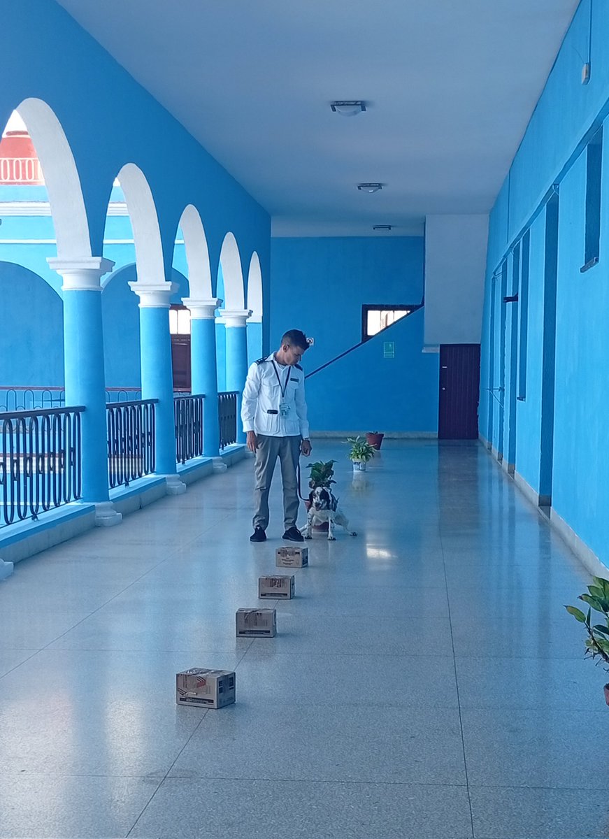 aduanacfgs_com's tweet photo. 📌📺 Hoy, especialistas de la #AduanaCienfuegos participaron en el Programa Magacine de #Perlavision abordando temas clave para la protección de nuestra sociedad. La transparencia y la educación son pilares para combatir las ilegalidades. #AduanadeCuba #CienfuegosXMásVictorias https://t.co/k5bhAA6yFo