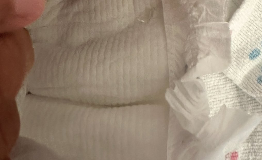 irfanm96's tweet photo. It’s been 1 week &amp; I’ve received no response from @Target regarding a piece of broken glass I’ve found in their Millie Moon diapers. Avoid them &amp; double check ALL your diapers, please!!! Google their manufacturing company &amp; you’ll find lots of red flags. Scary negligence. https://t.co/47khYVX915