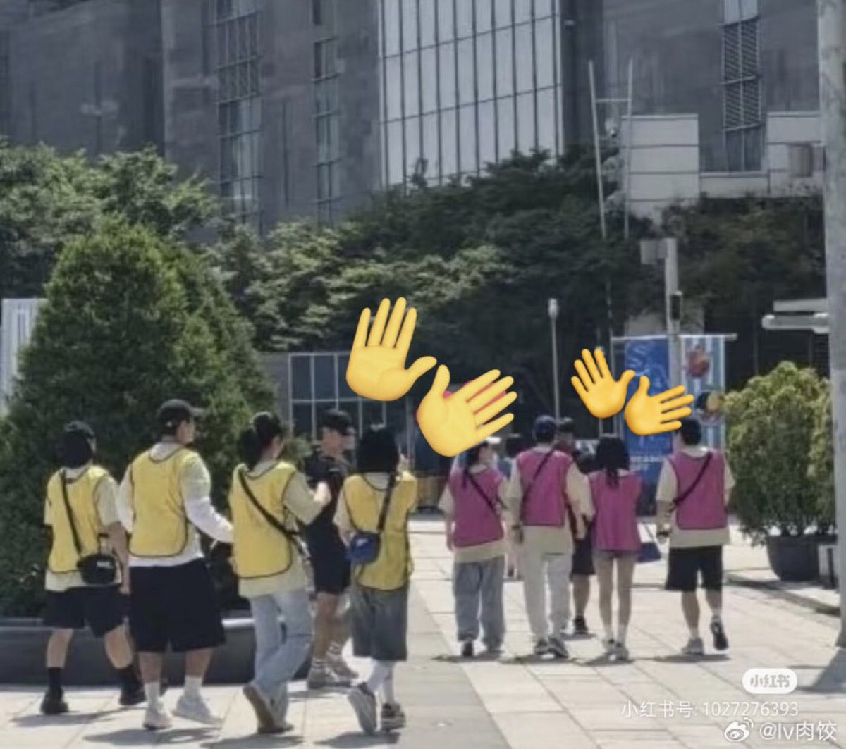 Babymonster’s Asa and Ahyeon seen filming for ‘RUNNING MAN’, Asa Team is Yellow and Ahyeon Team is Pink 👀