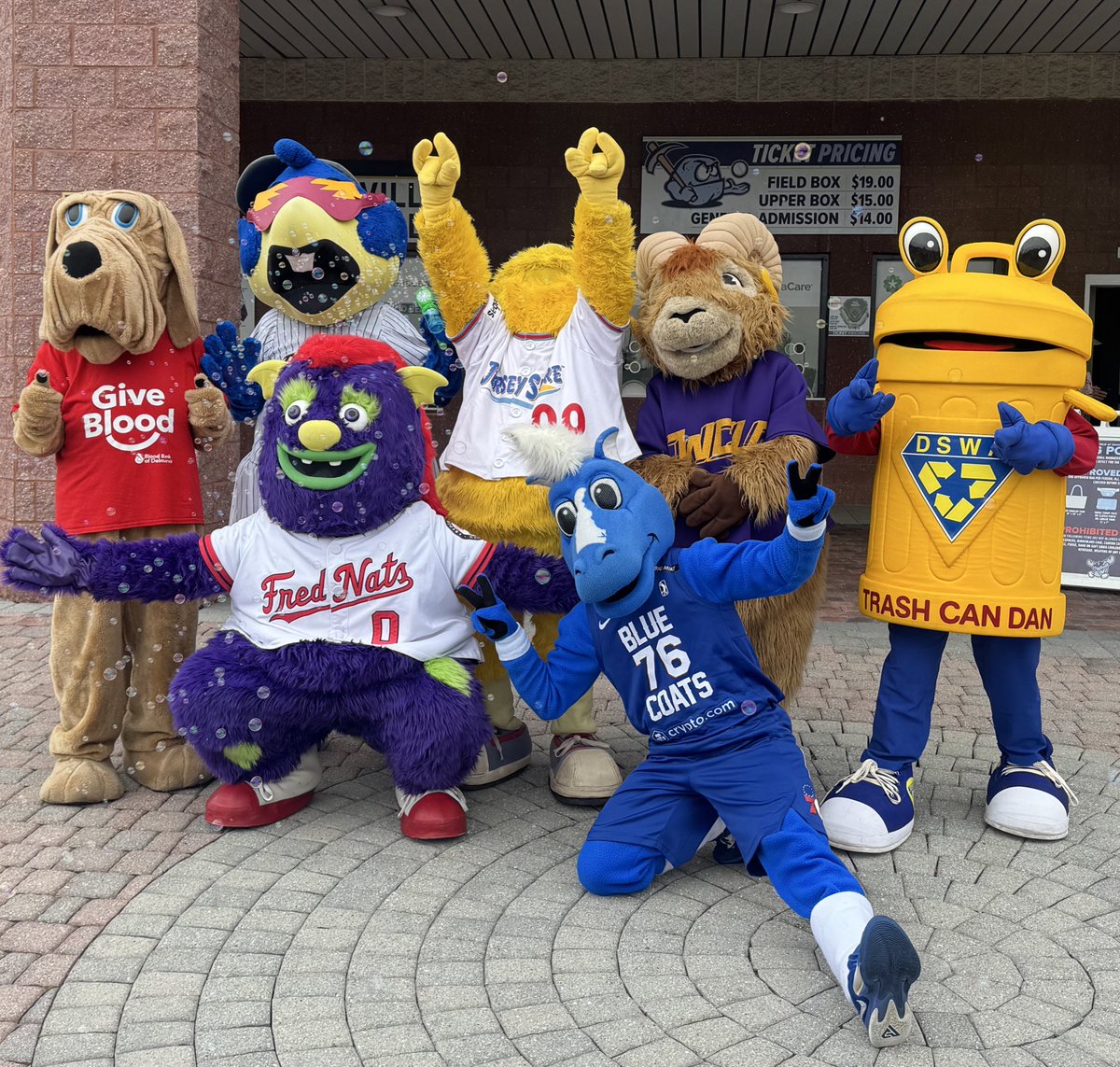 Delaware Blue Coats (@blue_coats) on Twitter photo Coaty had a great day celebrating Rocky's birthday with all his friends!
thank you for having us, <a href="/WilmBlueRocks/">Wilmington Blue Rocks</a>!💙 Coaty had a great day celebrating Rocky's birthday with all his friends!
thank you for having us, <a href="/WilmBlueRocks/">Wilmington Blue Rocks</a>!💙