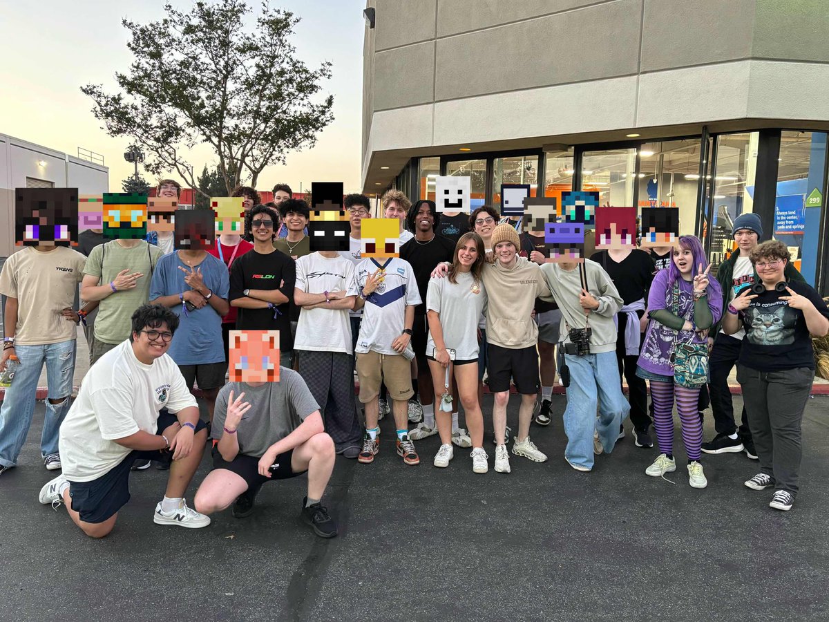 ArchDamage tweet media