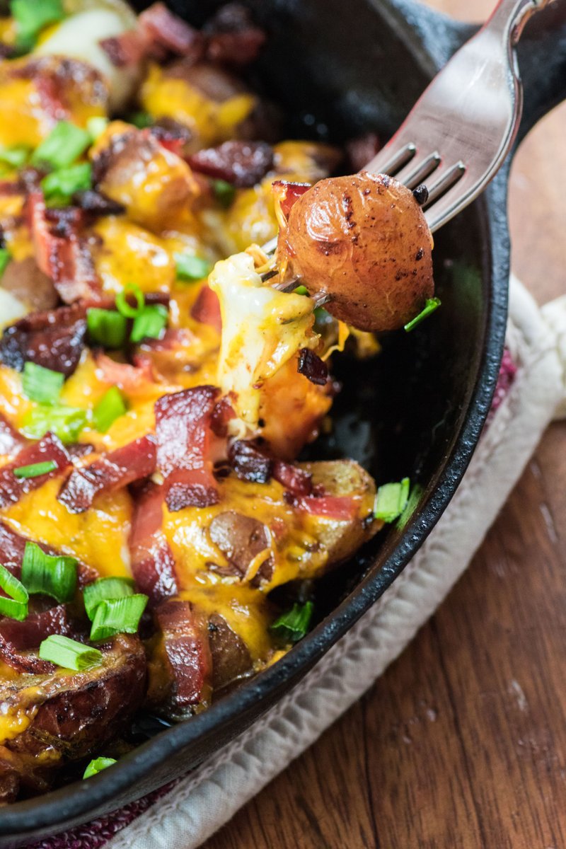 One pan, plenty of flavor 🥔💫 Simplify meal prep tonight with our easy Little Potato Campfire Home Fries. Perfect for a simple weeknight meal or summer camping trip! 

Get the easy to make recipe 👉 [littlepotatoes.com/recipes/bbq-fr…] 

#LittlePotatoCo #EasyMeals #FamilyFavorites
