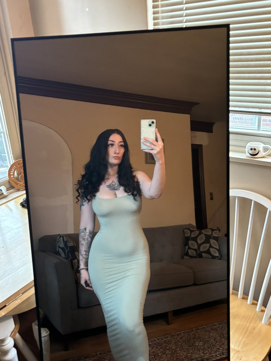 goddess_saigeee's tweet photo. you should be embarrassed… but also proud. paying me is the only right thing you’ve done today. who’s next? cashapp: $reneebaby777 #paypig #findom #findombrat #moneyonly #cashapology #goddessklara #datenight #findommistress #dominantmommy #cashcow #listentome #Ownership #owner https://t.co/FVArBk3Xcp