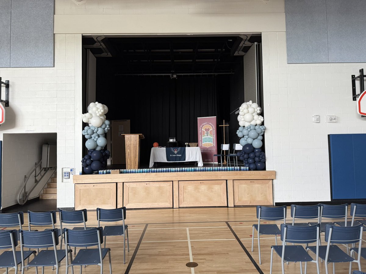 Anna Croteau tweet media