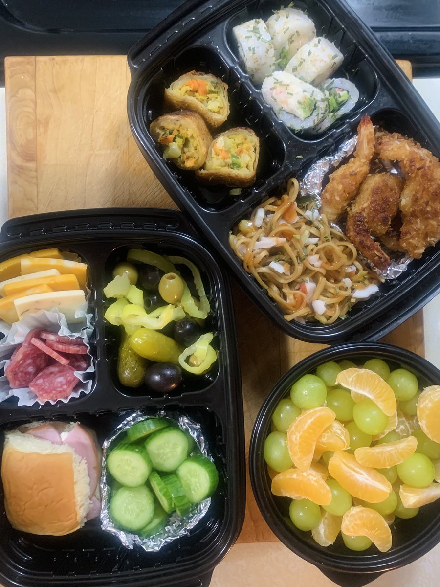 LisaMarieCooks's tweet image. Adult Lunchables for the next two days