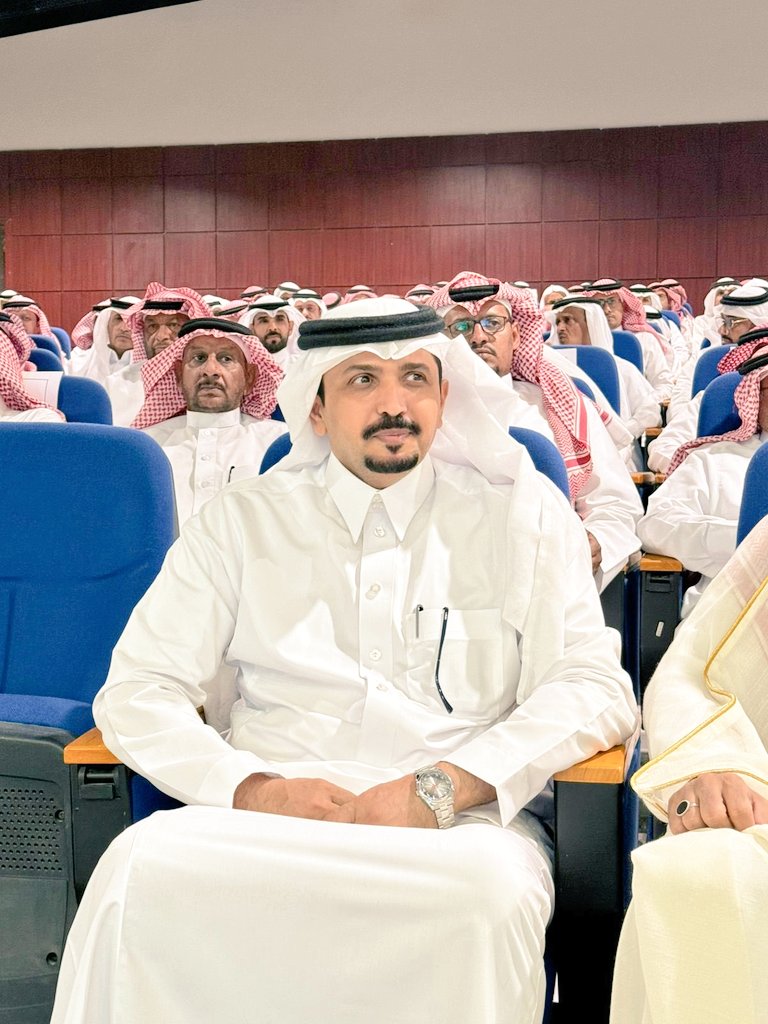 tehamaclub5's tweet photo. مشاركة #نادي_تهامة في تكريم مدير مكتب التعليم بـ #المجارده بمناسبة تقاعده 
بعد 3 عقود من العطاء. 

@as9933 https://t.co/W1AnqzRTw3