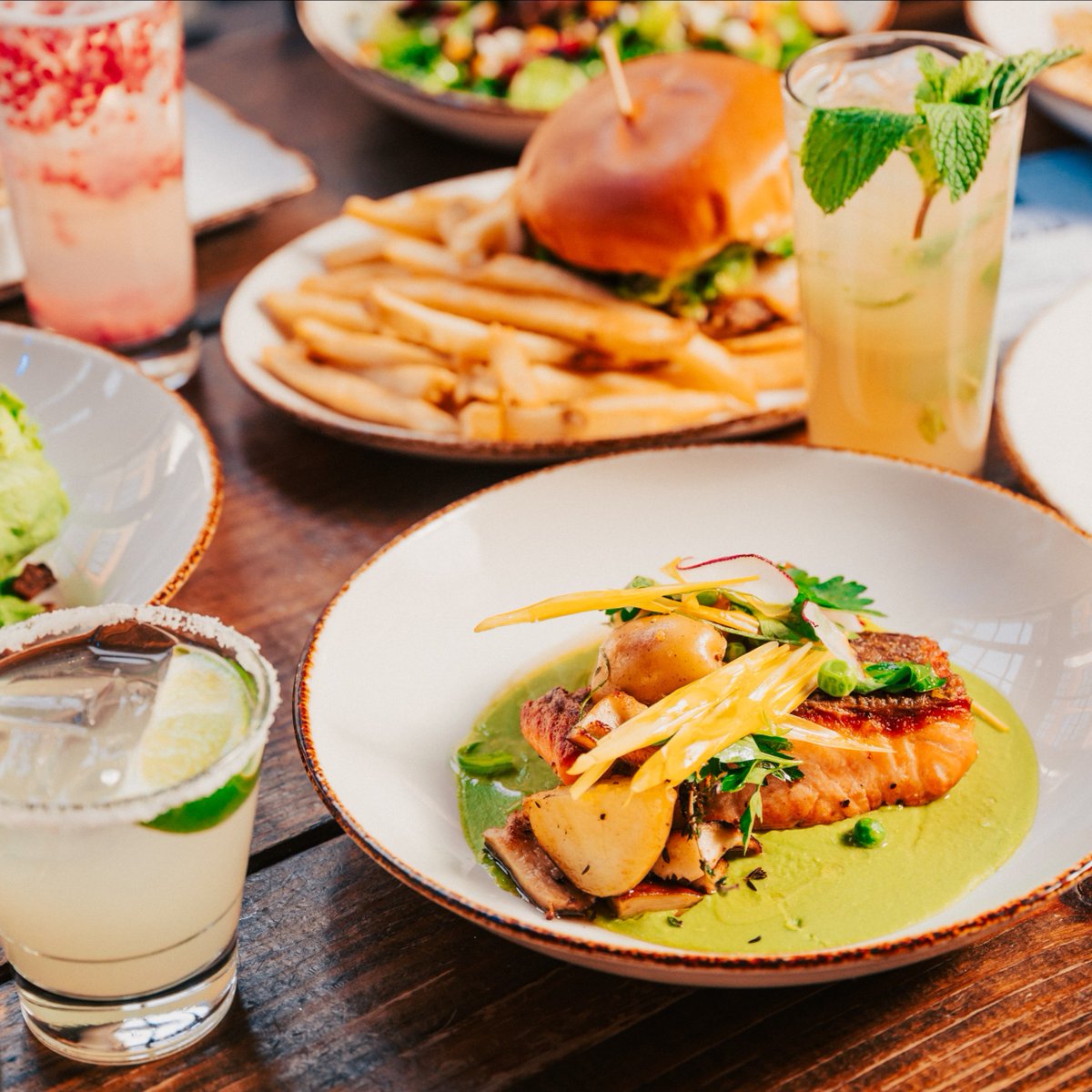 Start the week off right with dinner at Luke's! Make a reservation and hang with us 🍽️