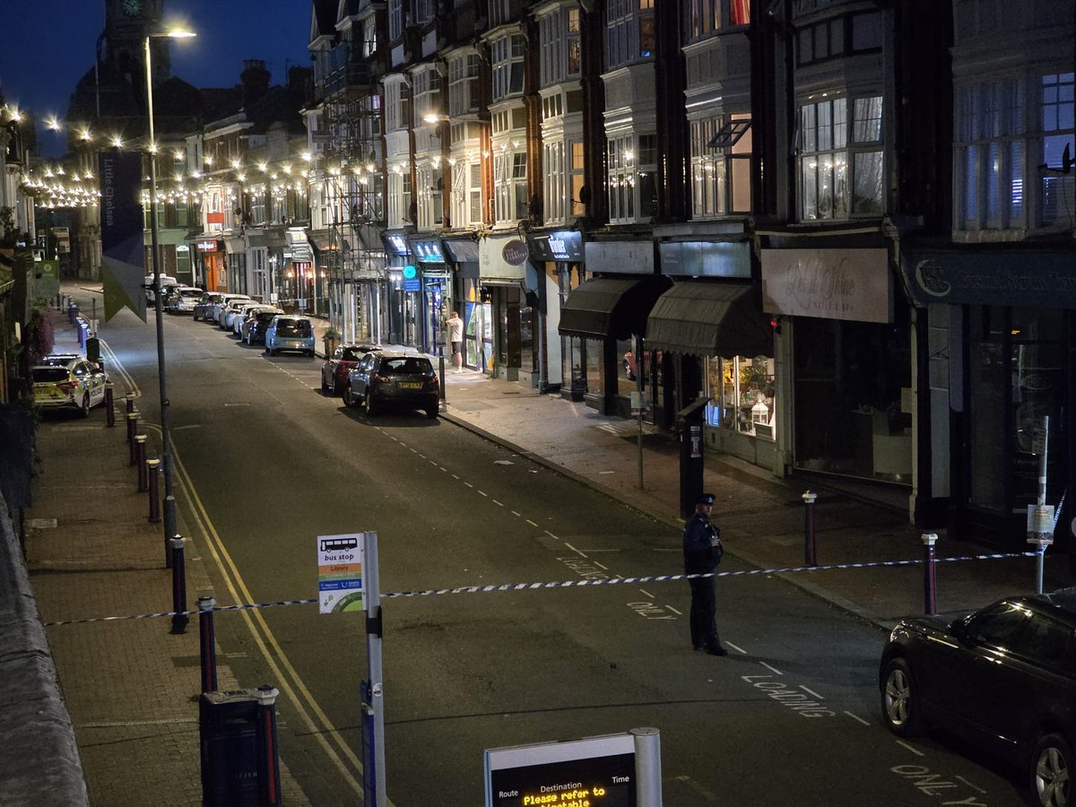 Hyde Road in Eastbourne is at the centre of a police incident tonight after reports of a suspicious piece of ordnance was found.

🔗 Full story: Sussex.News ➡
bit.ly/4efkb81