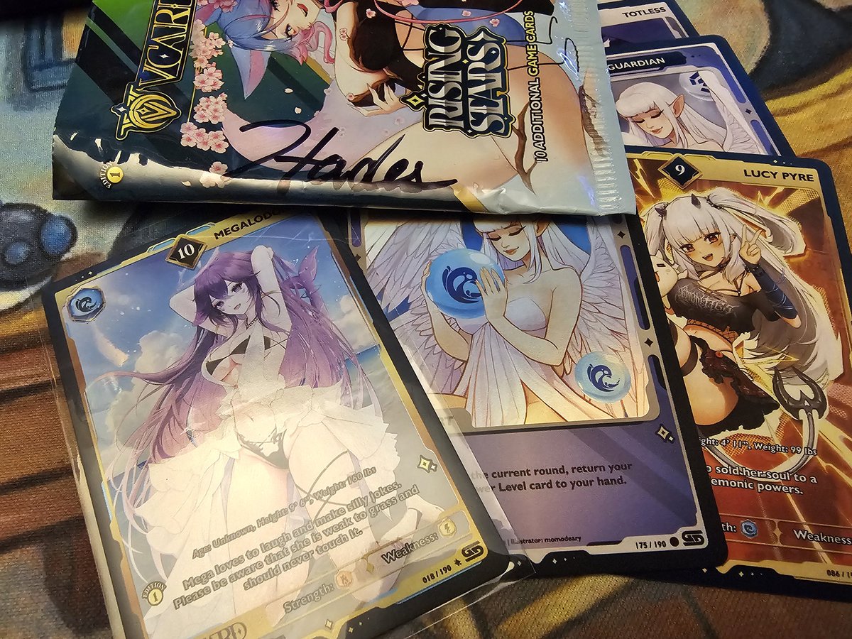 I opened a vcard pack from <a href="/HadesMythos/">Hades 💀🎀 MYTHOS</a> and omg I got <a href="/MegalodonVT/">MegalodonVT | Shark Vtuber 🦈🫧💜</a> 10! Best pack ever!