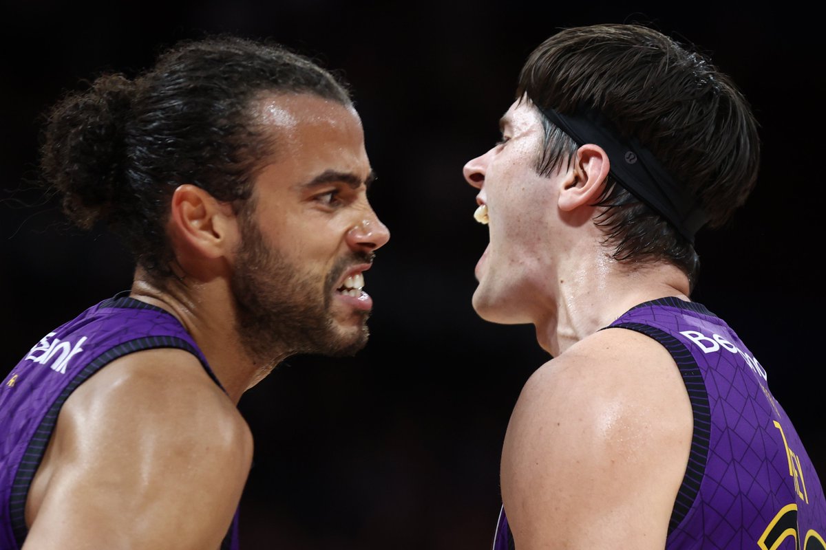 "This is real. This is not an act. This is what this kid is, who he is and where he comes from… he's a 10 out of 10."

The NBL Blitz moment, Brian Goorjian talk and 'reboot' behind <a href="/SydneyKings/">Sydney Kings</a> Alex Toohey's journey to the NBA Draft 🏀 🇦🇺 

MORE ➡️ bit.ly/3IbVQ6M