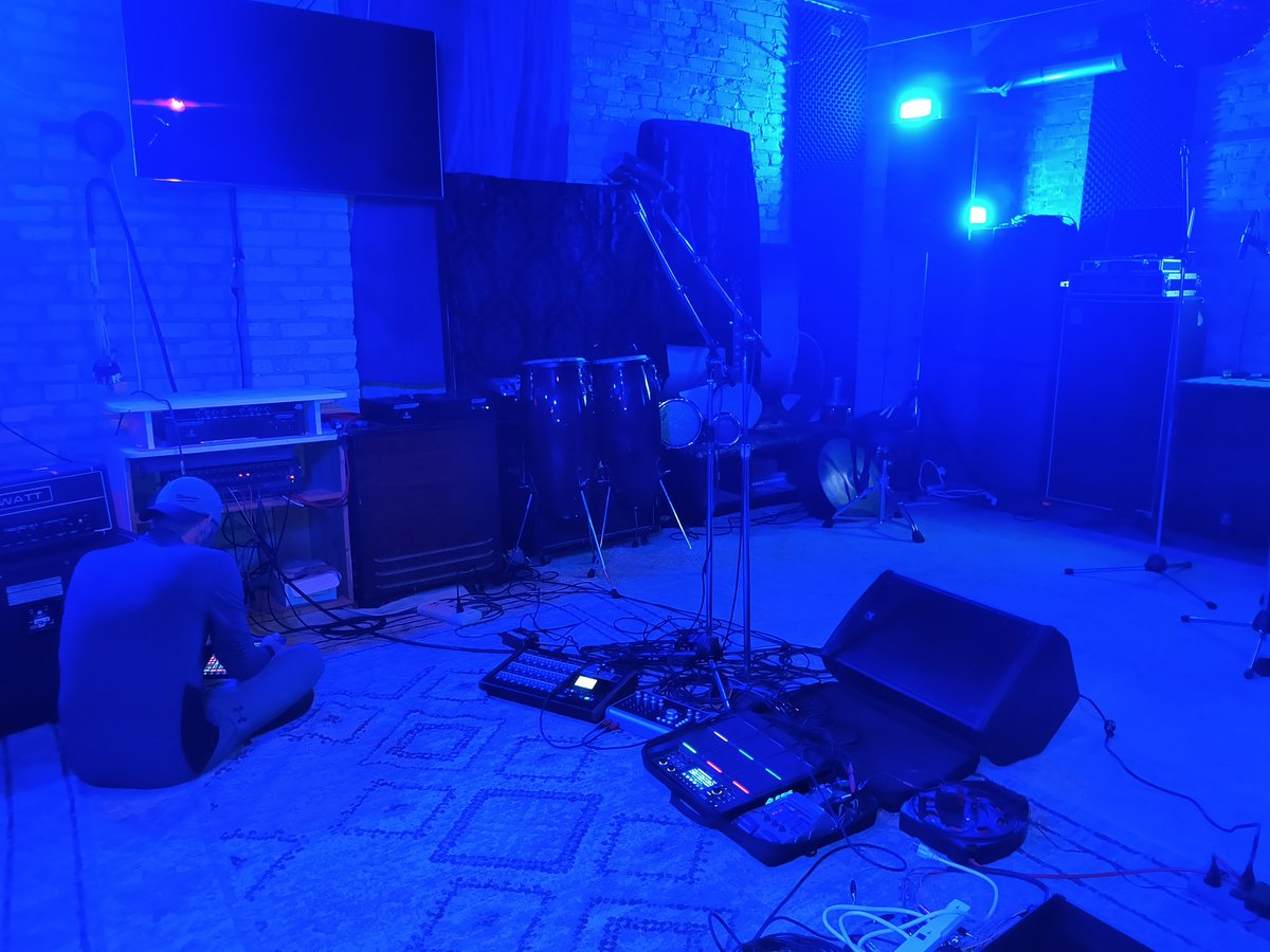Recording some loud takes with my new multitrack Tascam. . . . . #torontonightlife #alternativeindie #ontariomusic #ontariomusician #maxwellswaterloo #torontosun #torontobarscene #torontolivemusicvenue #alternativeindierock #canadianband