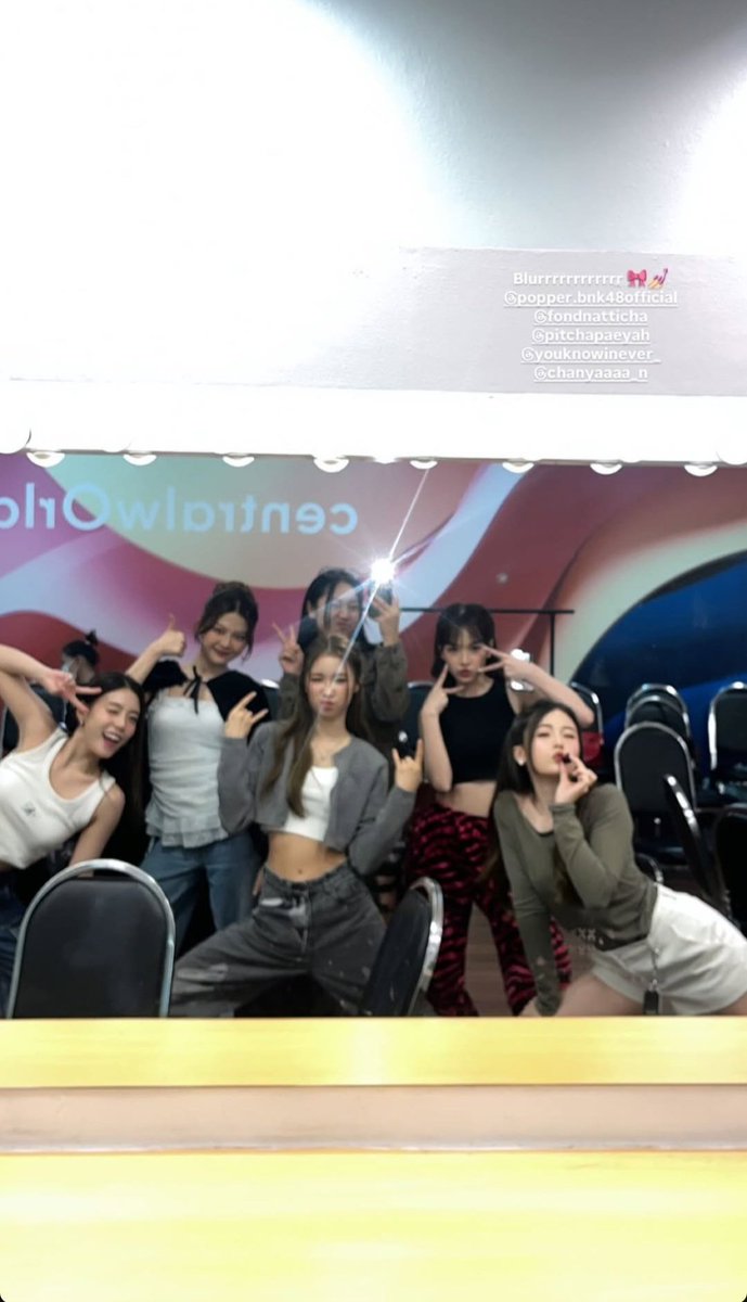 YOU062905842311's tweet photo. #Peperedspin #RedSpin
#FondQRRA #PaeyahQRRA #NikyQRRA #PopperQRRA #ChanyaQRRA
#QRRA #TPOP #Thailand #GirlGroup https://t.co/F4DJk3wDa3