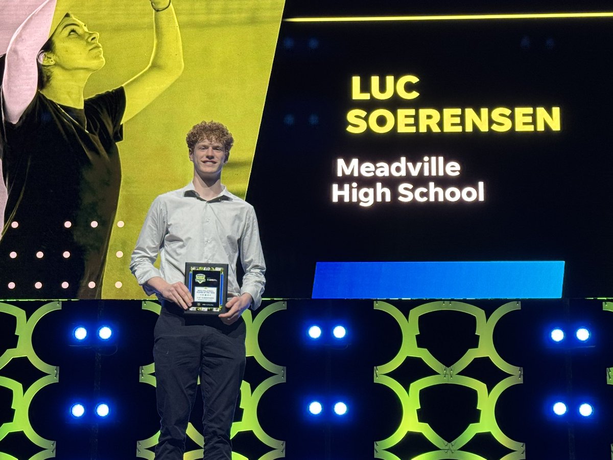 The D-10 volleyball players of the year are Emma Parks and Luc Soerensen of Meadville! #NWPAHSSA