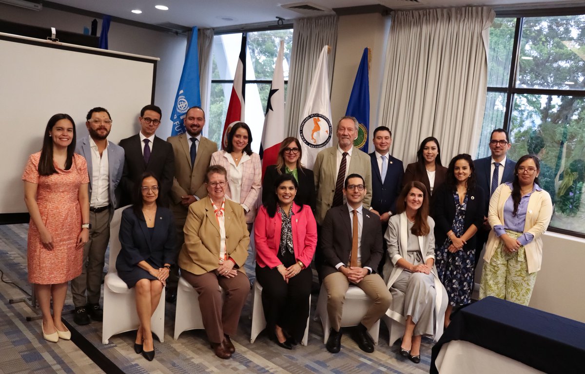 ✅ Finaliza con éxito la 48ª Reunión Ordinaria del #CCVAH, un espacio clave para fortalecer alianzas estratégicas y alinear esfuerzos técnicos y políticos hacia ciudades más justas, sostenibles y resilientes. 🏙️🌱

Esta actividad se llevó a cabo gracias al apoyo de la República