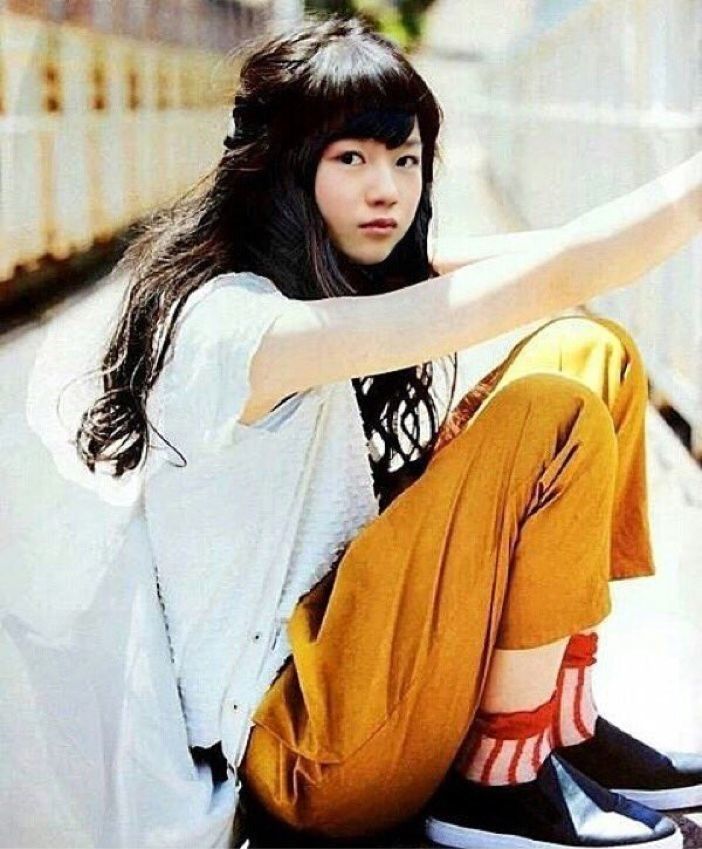 omajination's tweet image. Throwback to the one time I attempted to draw Yui 🥺❤️
(I know the picture I used as reference is a widespread edit, but I really like it).
#YuiMizuno #水野由結