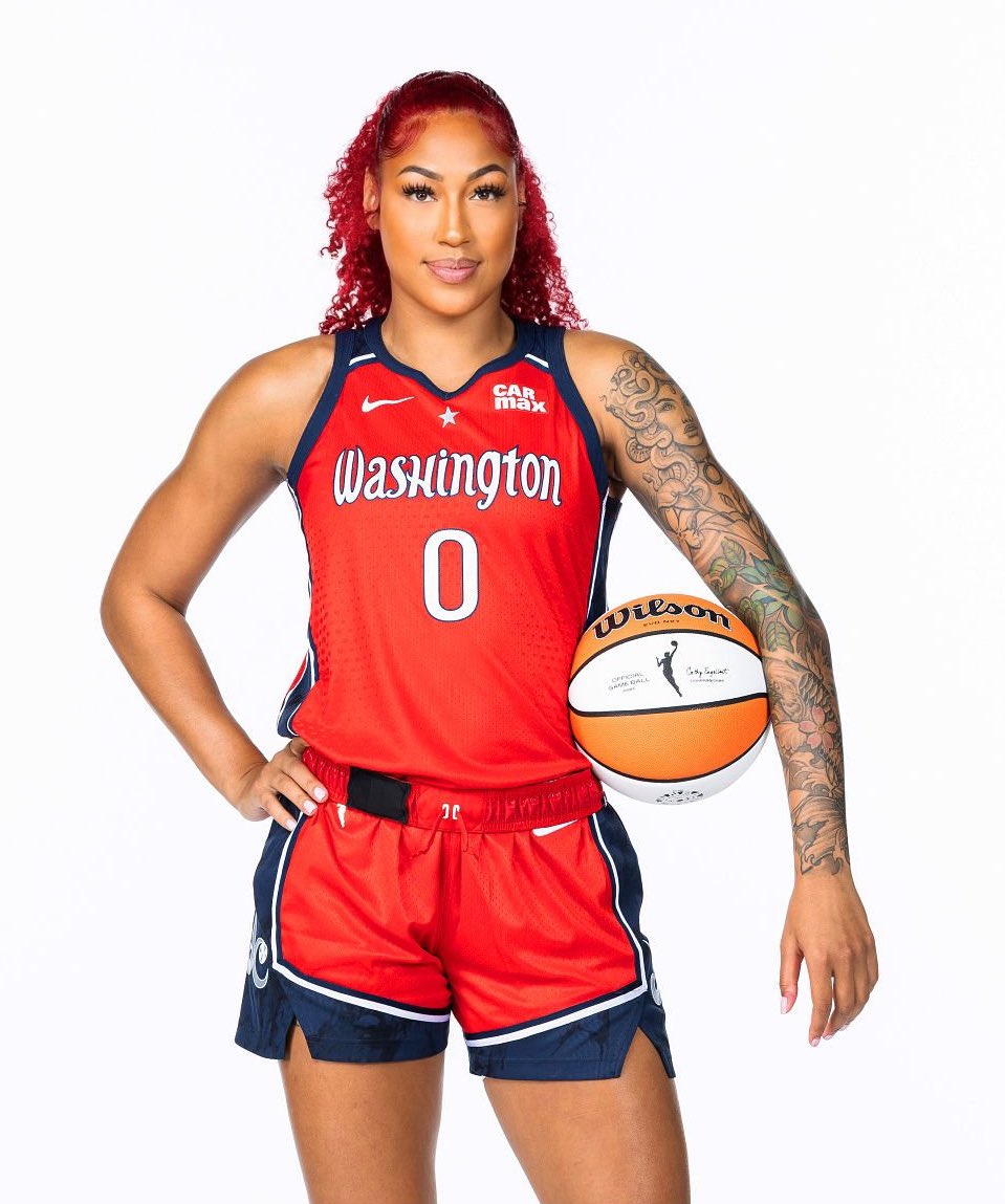 I talk hoops 🏀 tweet media