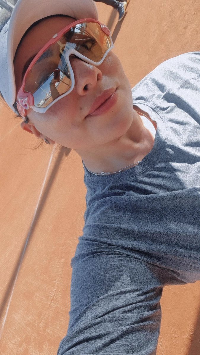 sofiatenista's tweet photo. Mi nombre es sofia deorellana soy seleccionada nacional de tenis en silla de ruedas 3 de chile,busco apoyo económico para seguir costeando mi entrenador, acudo a las empresas privados etc.. tengo mi curriculum deportivo si pudieran dar Rt se los agradecería mucho gracias https://t.co/ExkFmb9Rxv