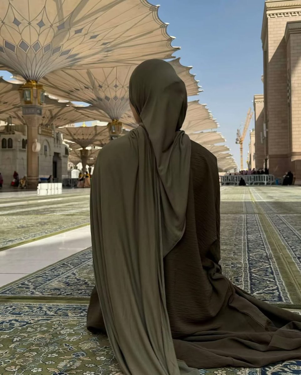 Alhamdhulillaah's tweet photo. رب إني لما أنزلت إلي من خير فقير

[Rabbi innī limā anzalta ilayya min khayrin faqīr]

My Lord! I am indeed needy of whatever good You may send to me https://t.co/gbd9H6BL9a
