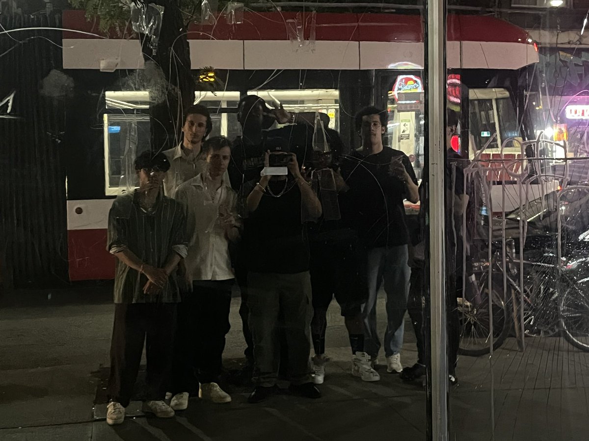 NeonGuts tweet media