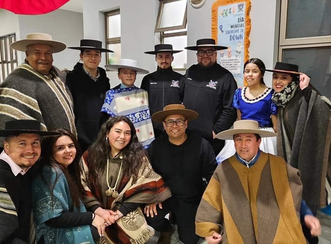 El conjunto «Vientos Cuequeros» es homenajeado en La Ligua por sus 50 años de trayectorìa. radiolosvilos.cl/2025/06/23/el-…