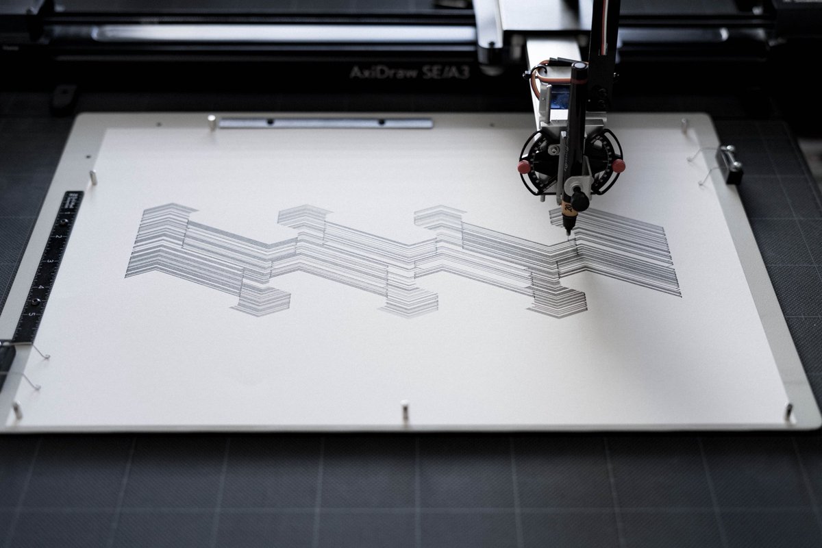 b_generative_d's tweet photo. pen plotter drawing #soundvisualization https://t.co/2hOGtpOY5j