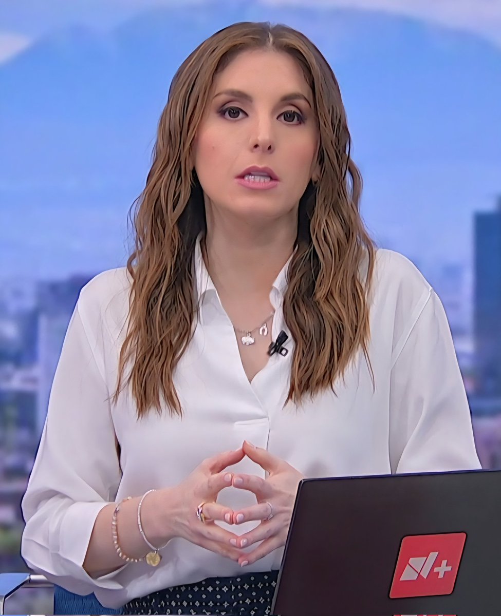 renekmp's tweet photo. Bonita tarde!! #ForoTv 📺🗞 Noticias con estilo y belleza!! 👩 👑 🔥 @_fernandanews 🏆🎖👊 https://t.co/opC0SbfCS0