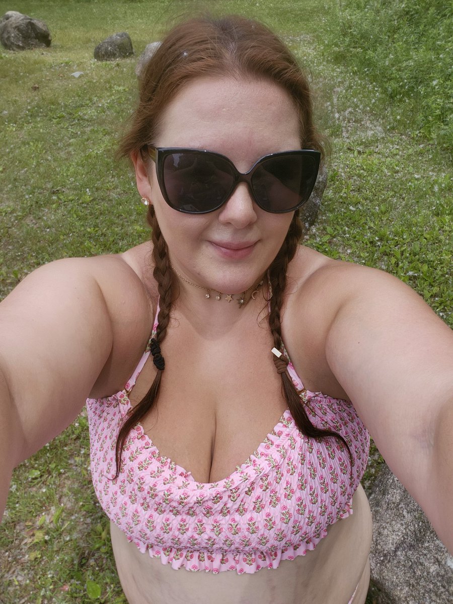Tits and tan lines 😘