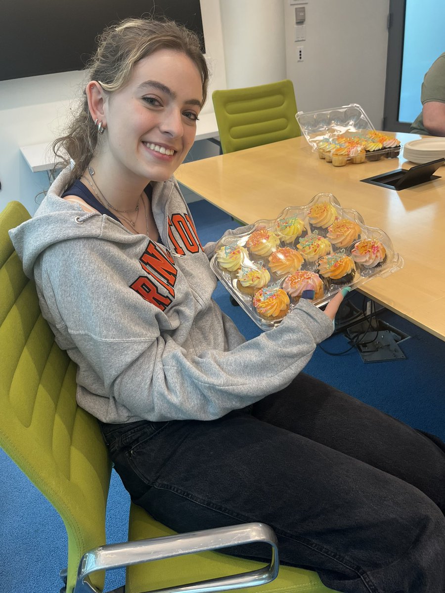 ChirikGroup's tweet image. Happy birthday to undergrad Eva! Cupcakes to keep the Jersey heat at bay 🥳