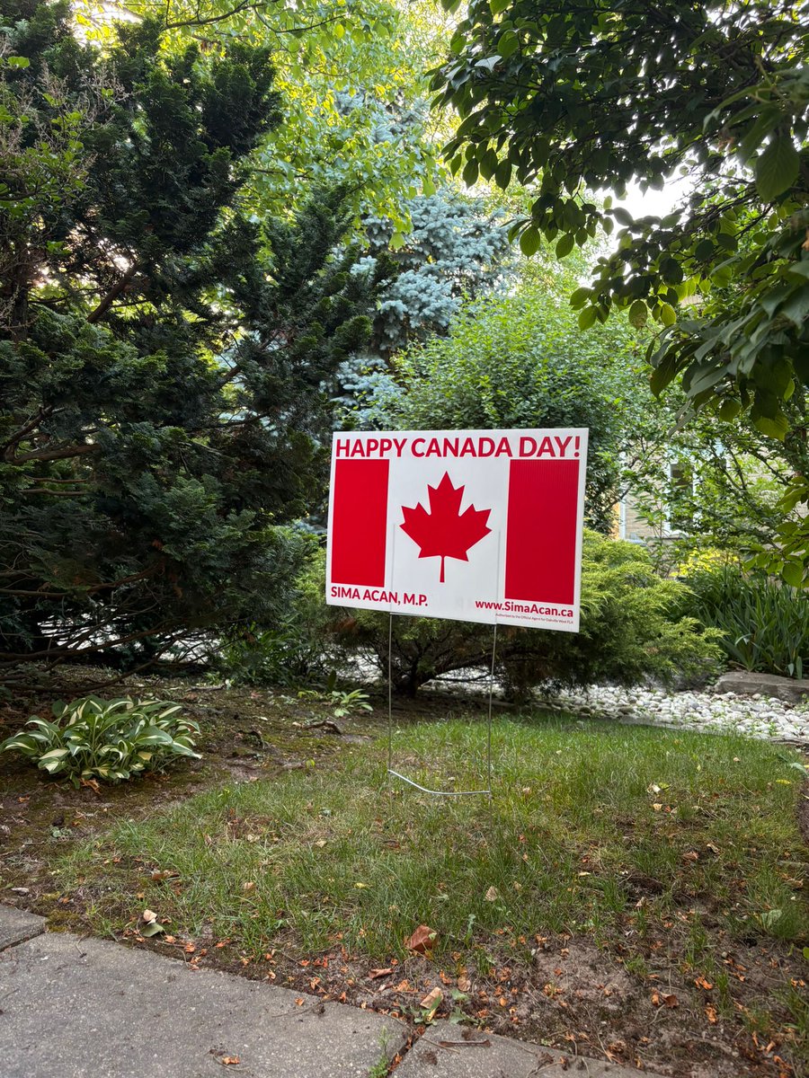 Hey Oakville West! 
Are you ready to celebrate Canada Day in style (with shiny new lawn signs)!

I am excited to announce that we are handing out Canada Day signs so be sure to get in touch if you'd like one!

#CanadaDay #CanadaStrong #OakvilleWest