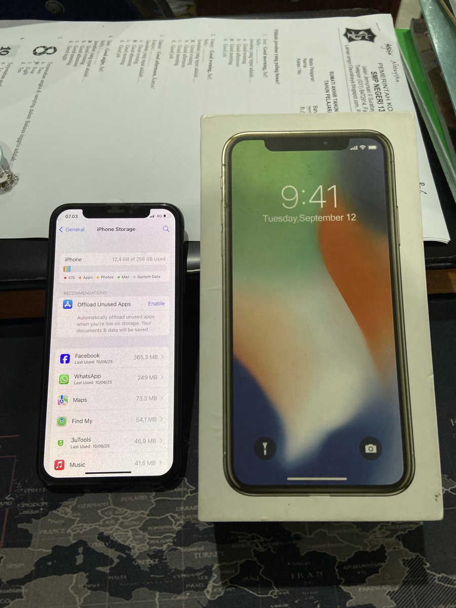 ompupu's tweet photo. Bismillah jual santai iPhone X 256GB 
Ex inter, all operator 
Provider By U, Telkomsel lancar
Layar baru (True tone off)
Face id On
Harga 2,9jt nego halus nggeh

WA 081388526910
Cod Surabaya Selatan https://t.co/SDg6DMQ75r