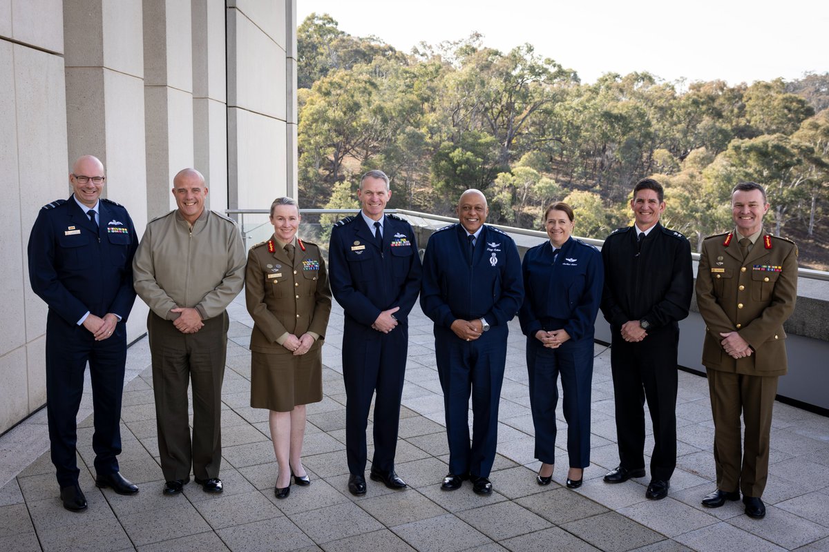 VCDF_Australia's tweet image. I had the privilege of hosting @US_STRATCOM Commander GEN A. Cotton and his delegation during their visit to Australia last week.
GEN Cottonโs visit builds on ๐ฆ๐บ and ๐บ๐ธโs commitment to enhance interoperability and strengthen regional security across the Indo-Pacific.